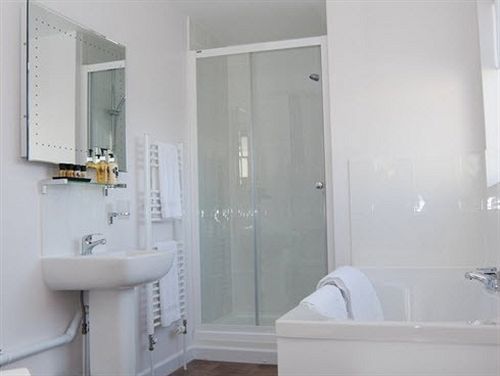 Old Riverview Guest House Earith Екстер'єр фото